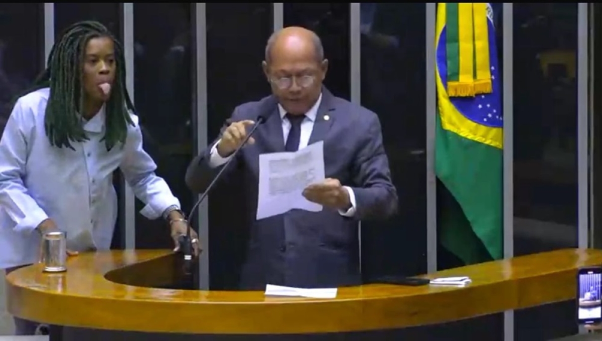 Deputada do PT afronta discurso de Chrisóstomo Foto: Reprodução/Câmara dos Deputados