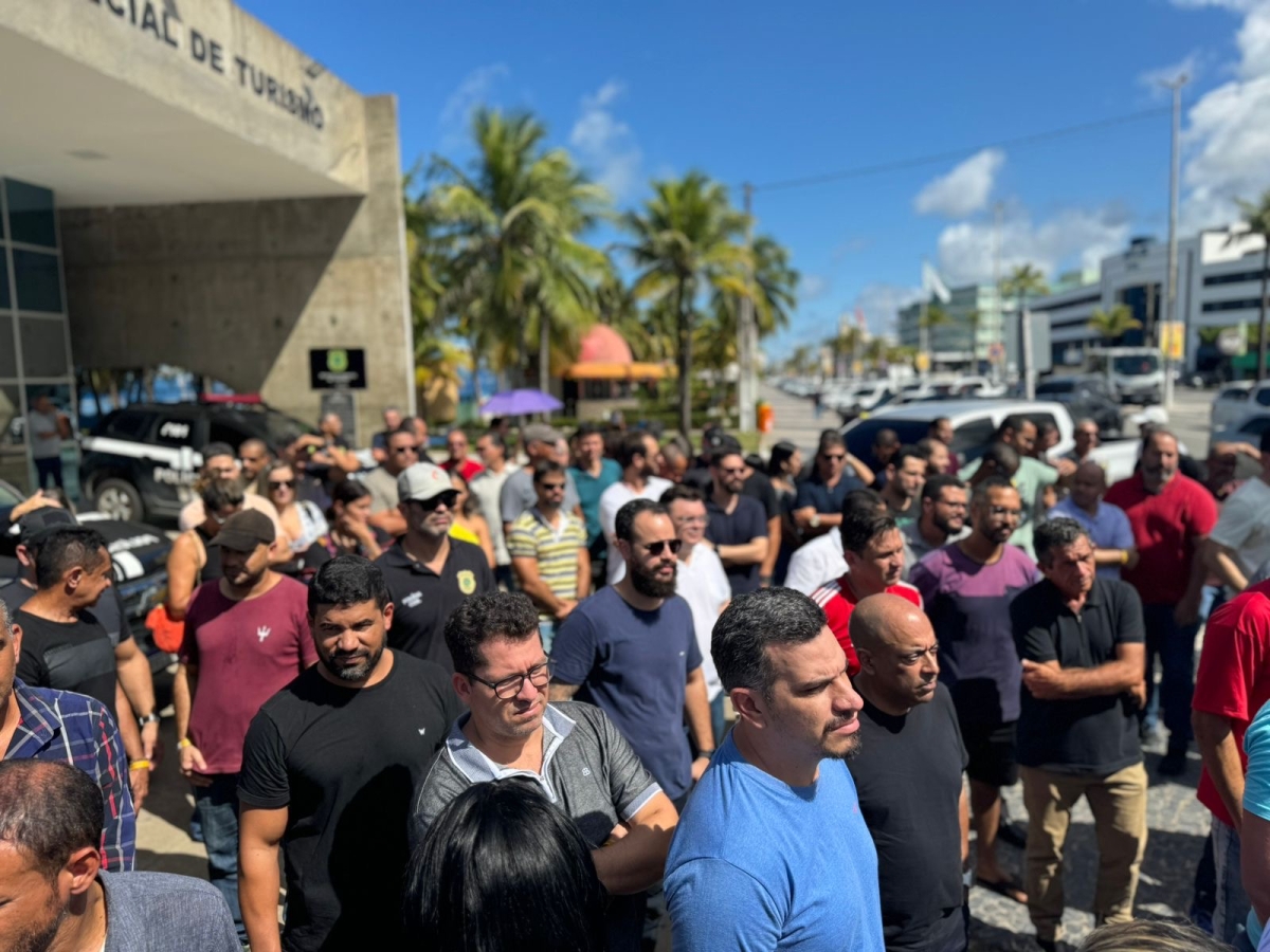 Policiais civis sergipanos não se sentem contemplados por proposta apresentada pelo Governo e realizam ato na Orla - Foto: Assessoria Sinpol Sergipe 
