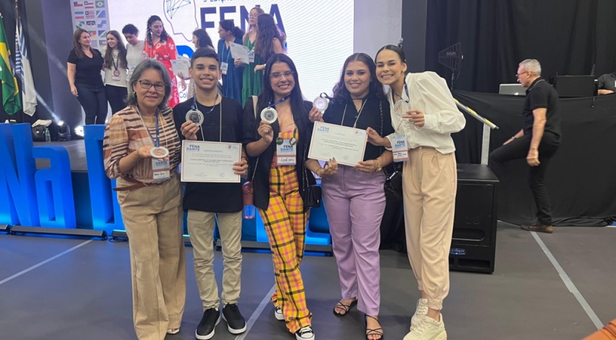 Os alunos já participaram de cinco feiras para apresentar os produtos desenvolvidos - Foto: Divulgação/Unidade escolar
