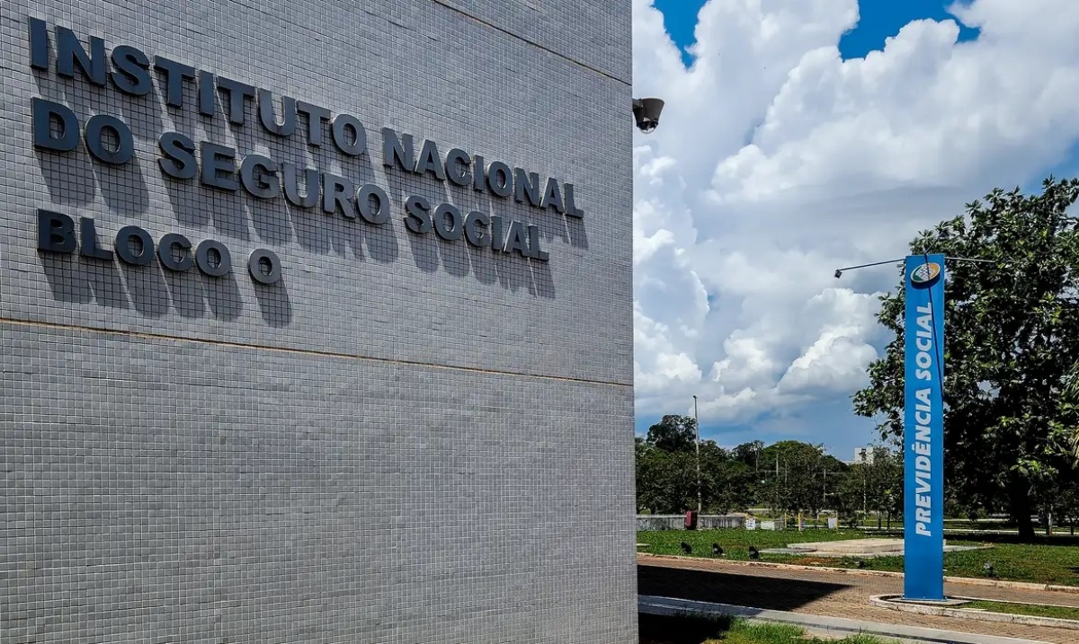 Servidores do INSS entram em greve por tempo indeterminado - Foto: Rafa Neddermeyer/Agência Brasil
