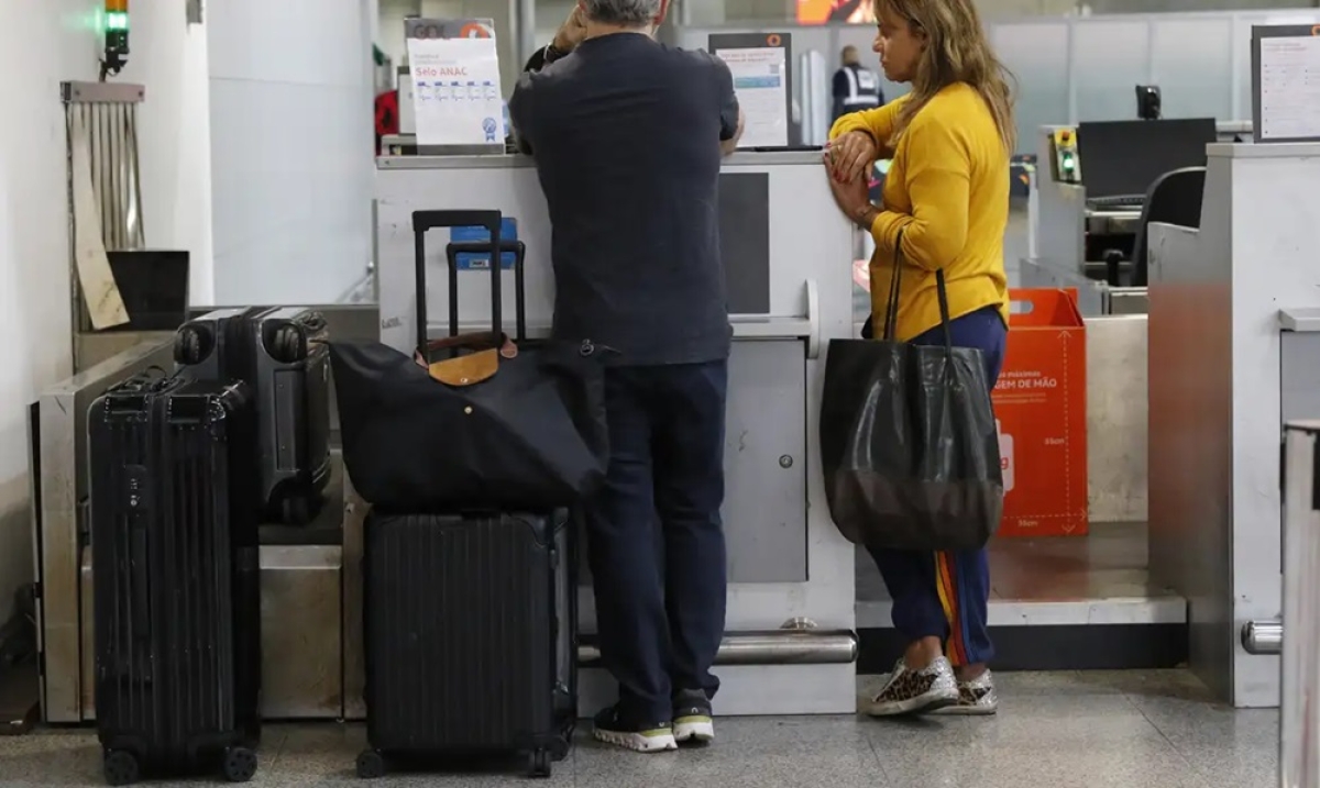 Aposentados poderão comprar passagem aérea por até R$ 200 cada trecho - Foto: Fernando Frazão/Agência Brasil
