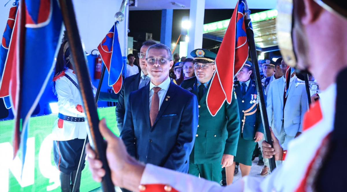 O governador Fábio Mitidieri participou da solenidade de promoção de 79 oficiais e 132 praças da Polícia Militar de Sergipe - Foto: André Moreira
