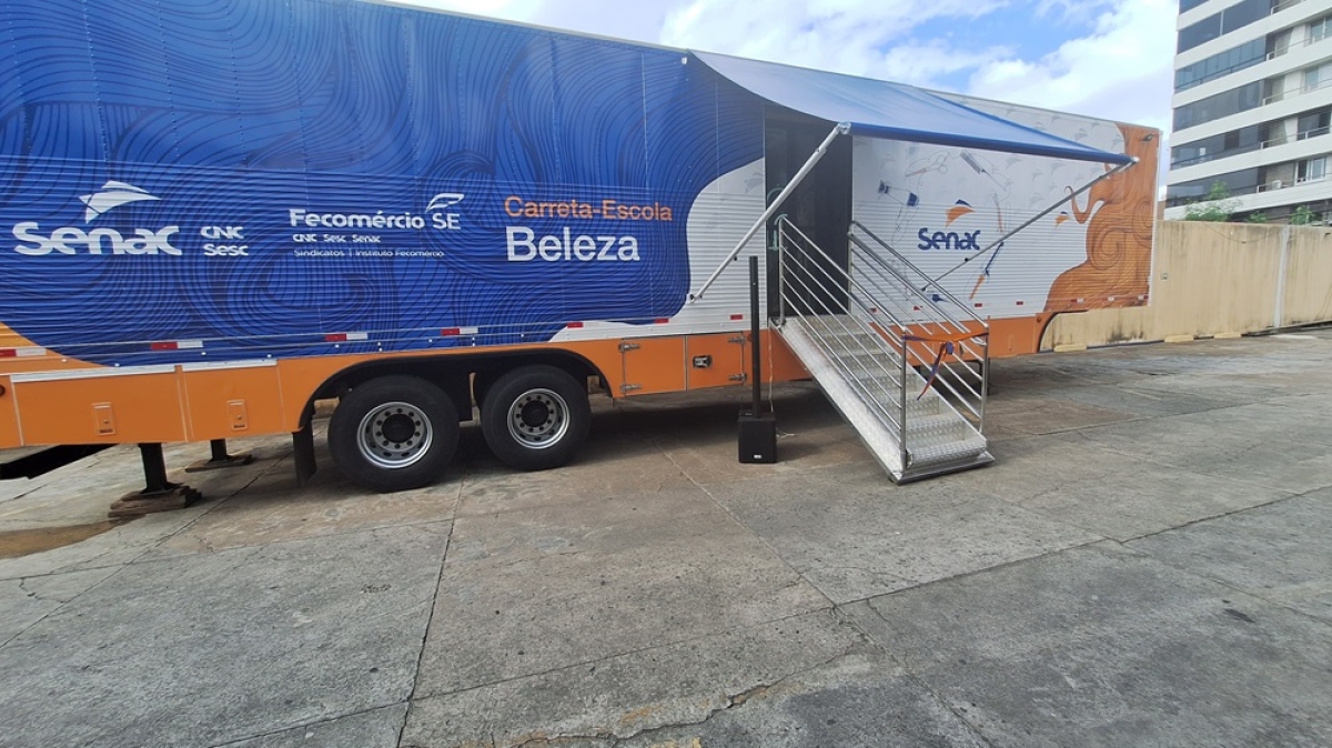 Carreta Escola de Beleza - Foto: Senac SE
