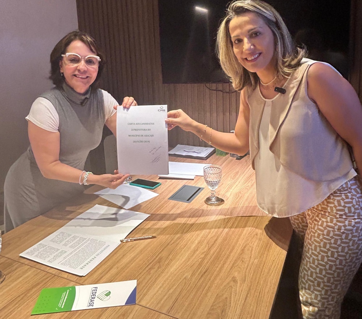 Vereadora Emília Corrêa e Diretora jurídica da entidade, Marcela Pithon Carvalho - Foto: ASCOM/COLIGA�?�?O �??POR UMA NOVA ARACAJU�?�
