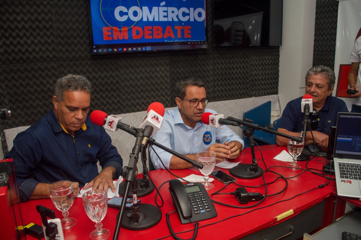 Luiz Roberto expõe alternativas para o Centro em entrevista na Rádio Comércio  - Imagem: assessoria do candidato