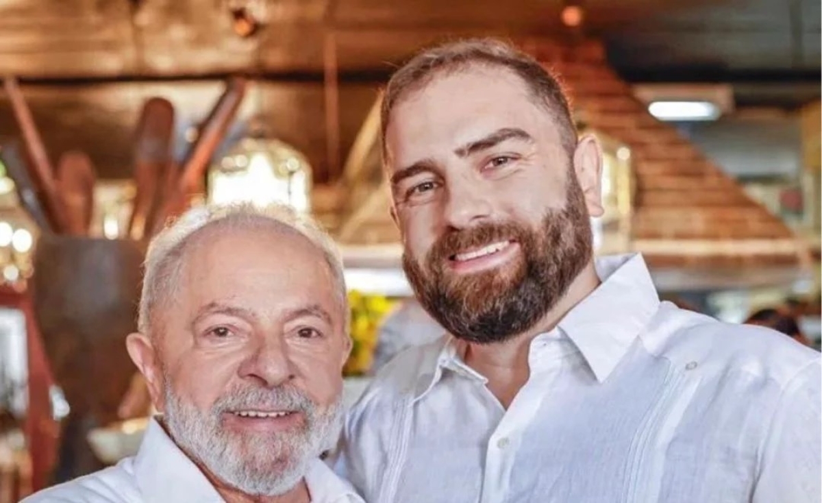 Lula e seu filho caçula, Luís Cláudio Lula da Silva - Foto: Ricardo Stuckert / PR
