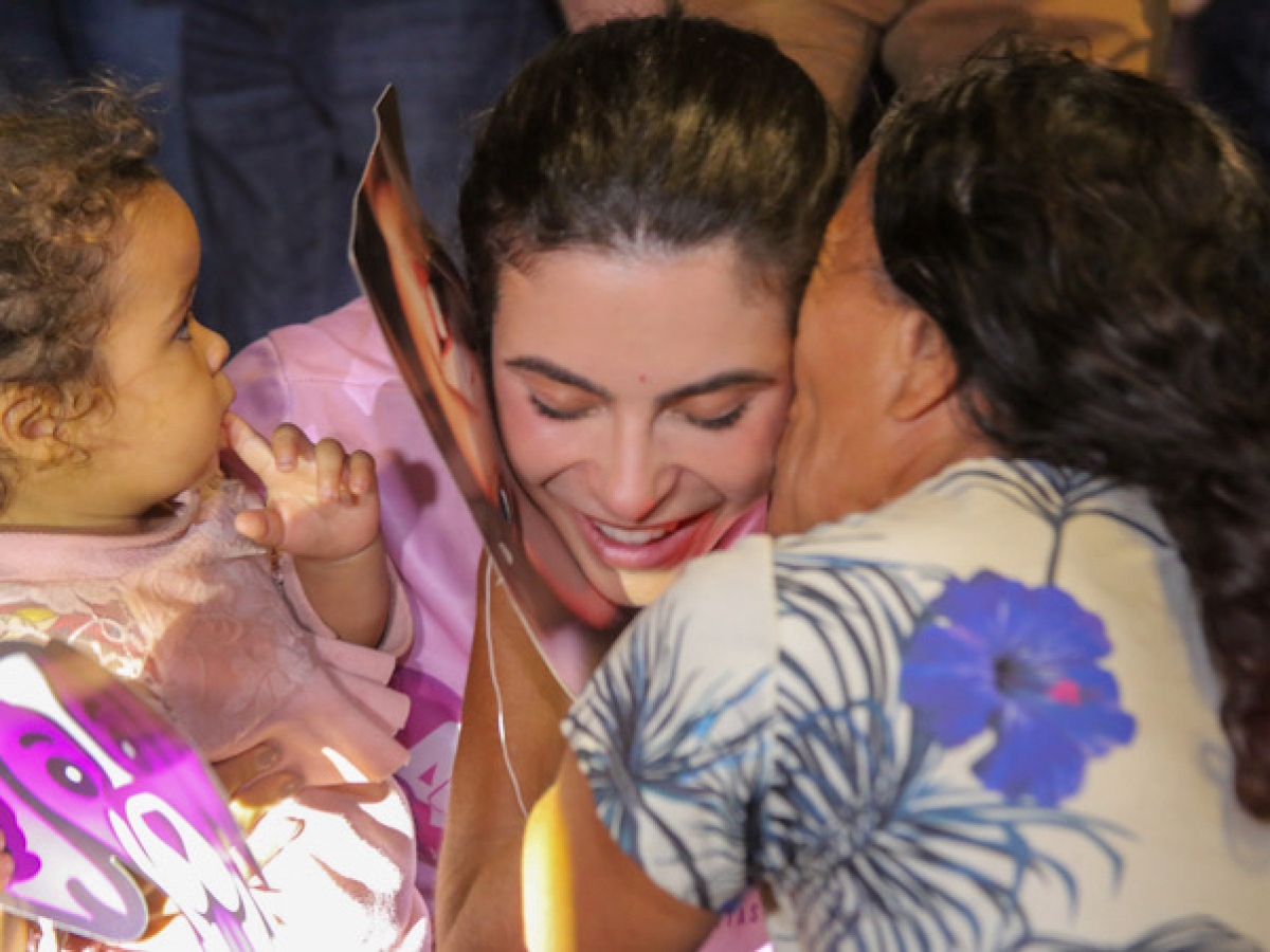 Yandra realiza grande carreata na Zona Norte e recebe carinho dos aracajuanos - Foto: Assessoria de Campanha