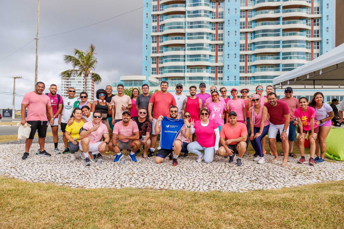 Votorantim Cimentos promove ação de voluntariado na Orla de Atalaia, em Aracaju - Foto: Divulgação
