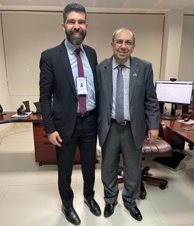 Defensor público Gustavo Dantas Carvalho e o presidente do TRE-SE, desembargador Diógenes Barreto - Foto: Divulgação