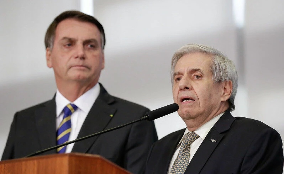 Ministro-chefe do Gabinete de Segurança Institucional, general Augusto Heleno, ao lado do presidente Jair Bolsonaro - Foto: Carolina Antunes/PR
