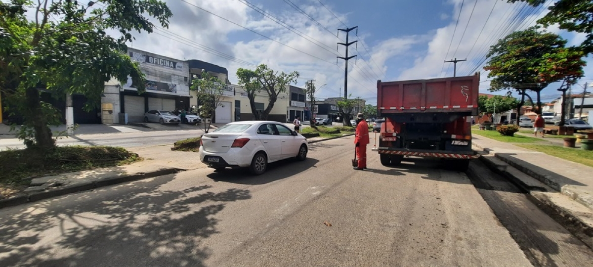Visconde de Maracaju e Juscelino: obra avança para 2ª etapa e trânsito ficará em meia pista nesta quarta, dia 23 - Foto: Ascom SMTT Aracaju

