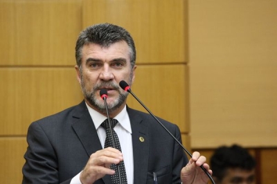 Deputado estadual Garibalde Mendon�a (Foto: Jorge Reis/Seinfra/SE)