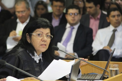 Conselheira Ang�lica Guimar�es apresentou relat�rio com dados da sua �rea de atua��o (Imagem: Cleverton Ribeiro/TCE/SE)