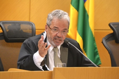 Tribunal de Contas reitera pedido de informa��es sobre obras paralisadas O conselheiro Cl�vis Barbosa prop�s o envio de novo of�cio aos gestores pendentes (Imagem: Cleverton Ribeiro/TCE/SE)
