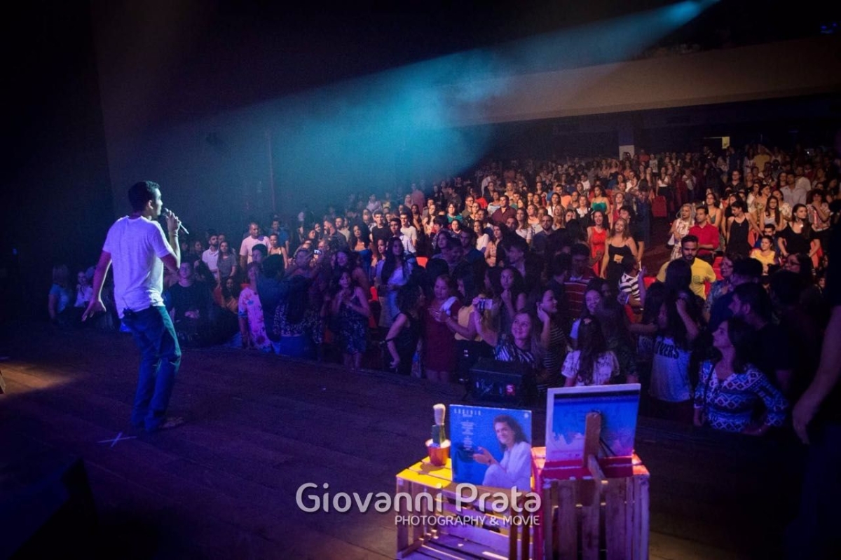 Pedro Luan lota teatro e mostra seu talento ao p�blico sergipano (Imagem: Assessoria do Evento)