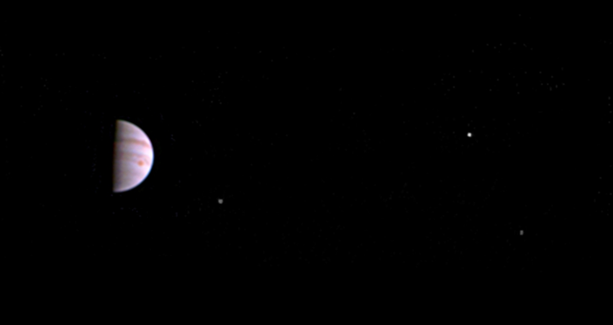 NASA divulga primeira imagem ap�s sonda Juno entrar na �rbita de J�piter (Foto: NASA/JPL-Caltech/SwRI/MSSS)