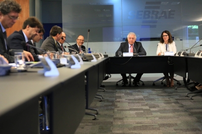 Reuni�o no Sebrae debate nova linha de cr�dito para pequenos neg�cios (Foto: Charles Damasceno)
