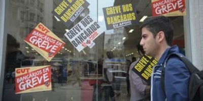 Banc�rios podem entrar em greve a partir da pr�xima ter�a-feira, 6 (Imagem: Ag�ncia Brasil)