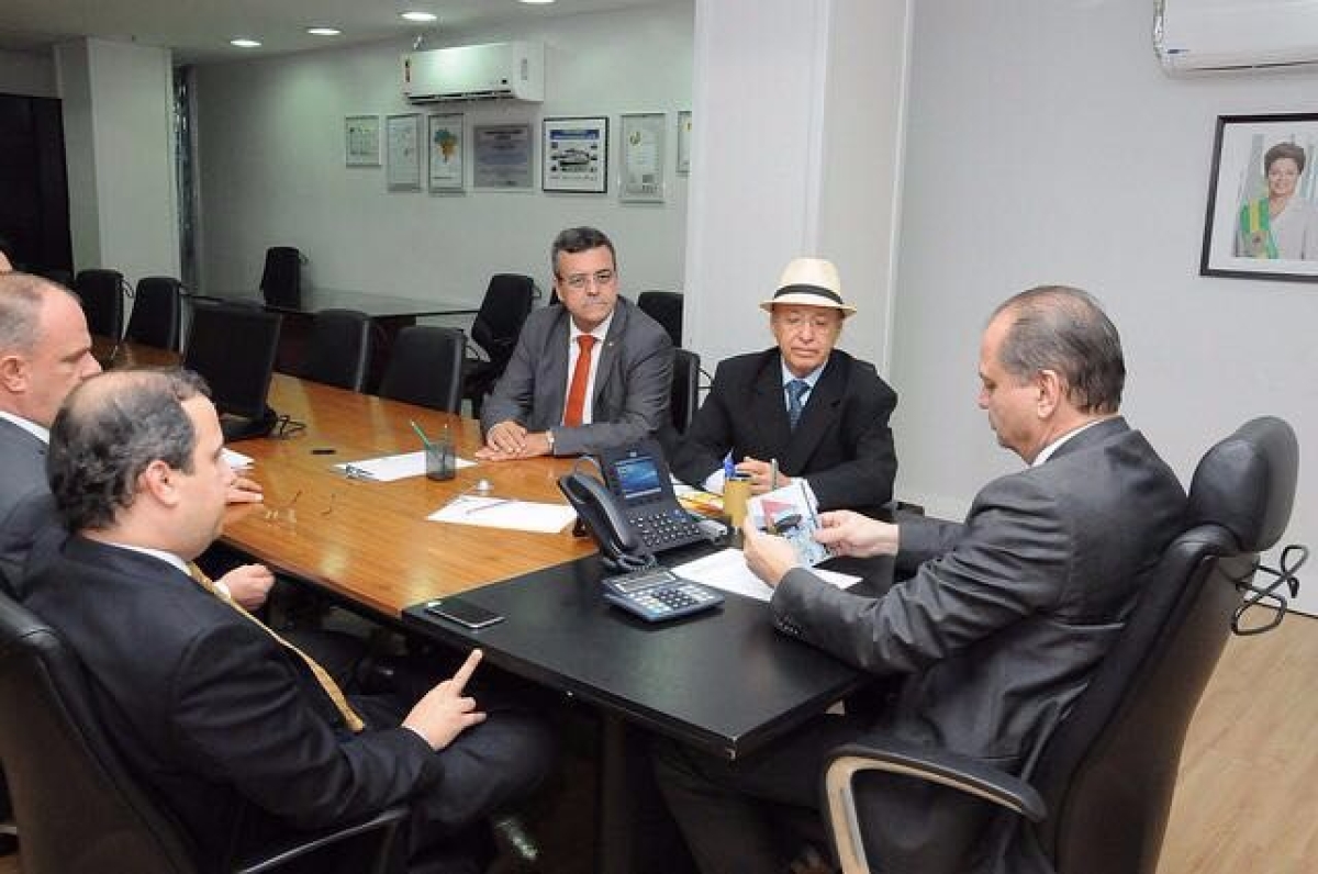 Lideran�as do PSB se unem em favor da Casa de Sa�de Pedro Valadares (Foto: Assessoria Deputado Estadual Luciano Pimentel)