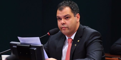 Covas: proposta agrega valor � administra��o p�blica (Foto: Zeca Ribeiro/C�mara dos Deputados)