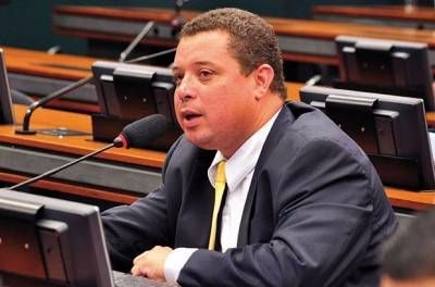 F�bio Mitidieri retira emenda e d� 