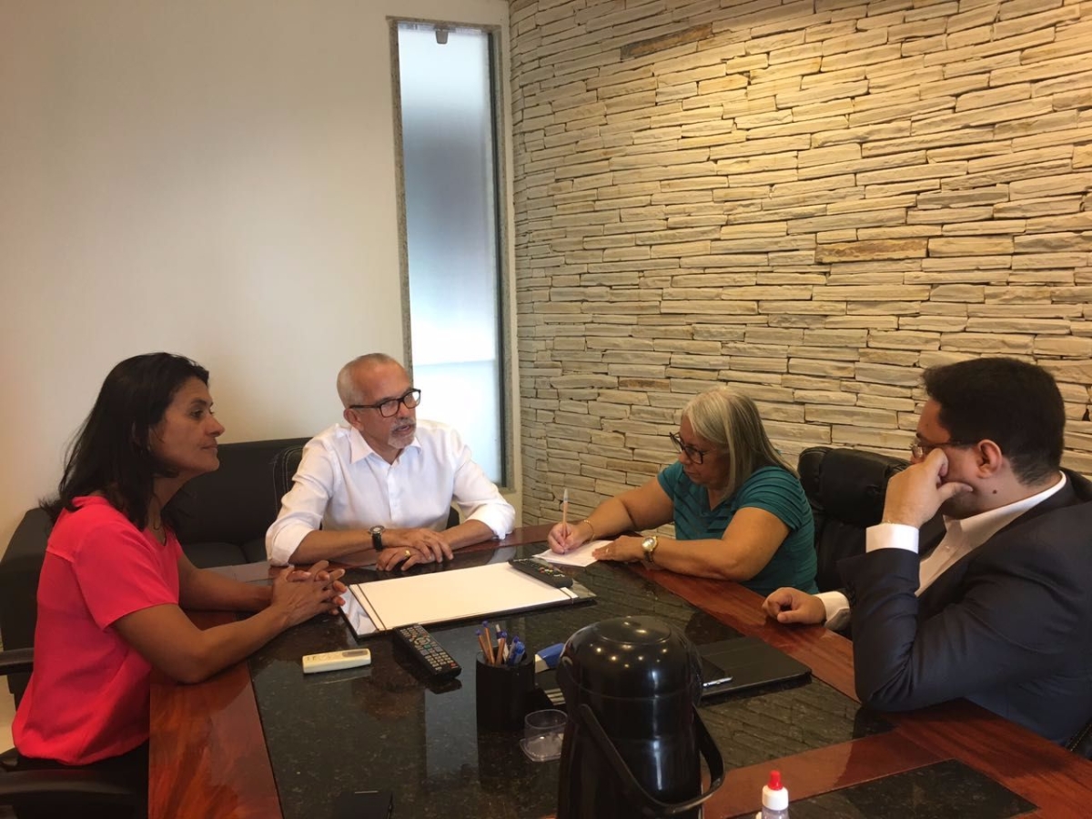Edvaldo Nogueira e Eliane Aquino se re�nem com secret�rios da PMA para iniciar transi��o (Imagem: Assessoria Edvaldo Nogueira)
