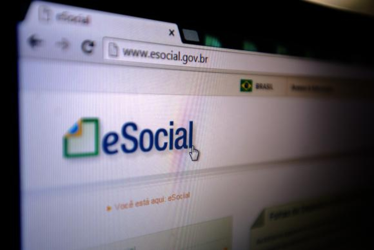 Se não for recolhido no prazo o empregador paga multa de 033% ao dia limitada a 20% do total (Imagem: Marcelo Camargo/Agência Brasil)