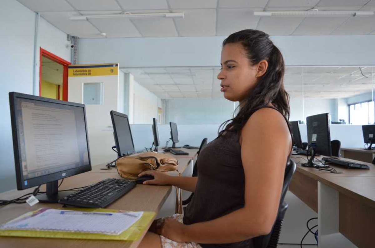 Laboratório de Informática com estrutura para receber os estudantes (Imagem: Assessoria Faculdade Maurício de Nassau)
