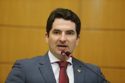 Deputado estadual Gustinho Ribeiro (Foto: César de Oliveira/Agência Alese)