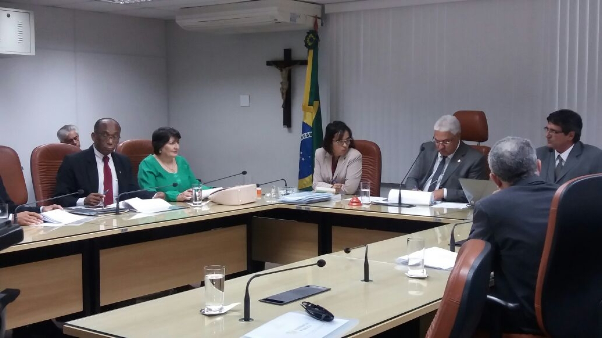 Maria Mendonça cobra a garantia de direitos dos professores da rede pública estadual (Foto: Assessoria Maria Mendonça)