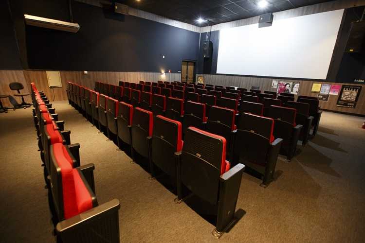 Núcleo tem sala de exibição com 89 lugares, som digital 5.1 e capacidade para exibir filmes HD e 3D (Foto: Marco Vieira/PMA)