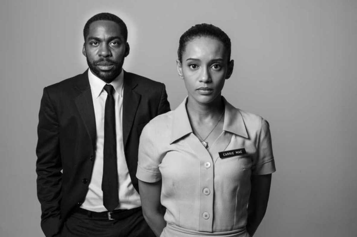 Os atores Lázaro Ramos e Taís Araújo protagonizam a peça "O Topo da Montanha" (Foto: Divulgação)