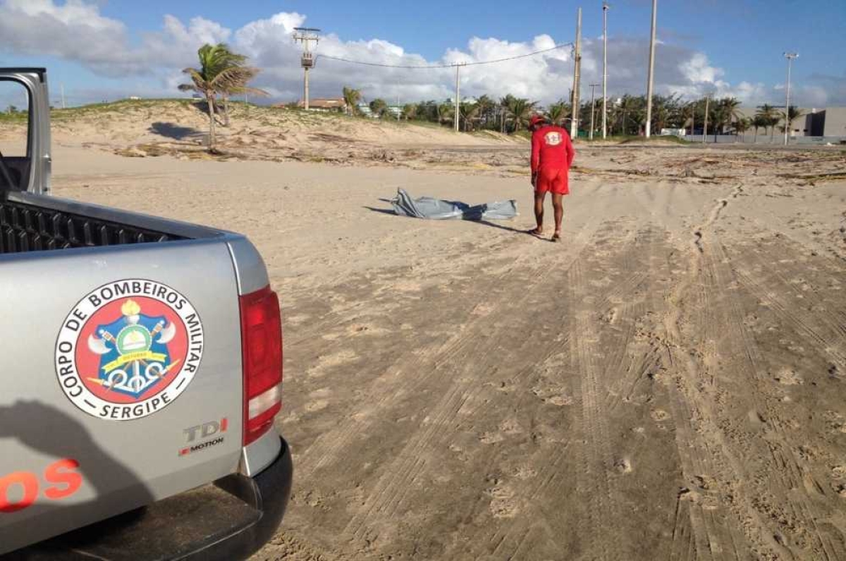 Com a vítima foi localizado uma identidade (Foto: CBM/SE)