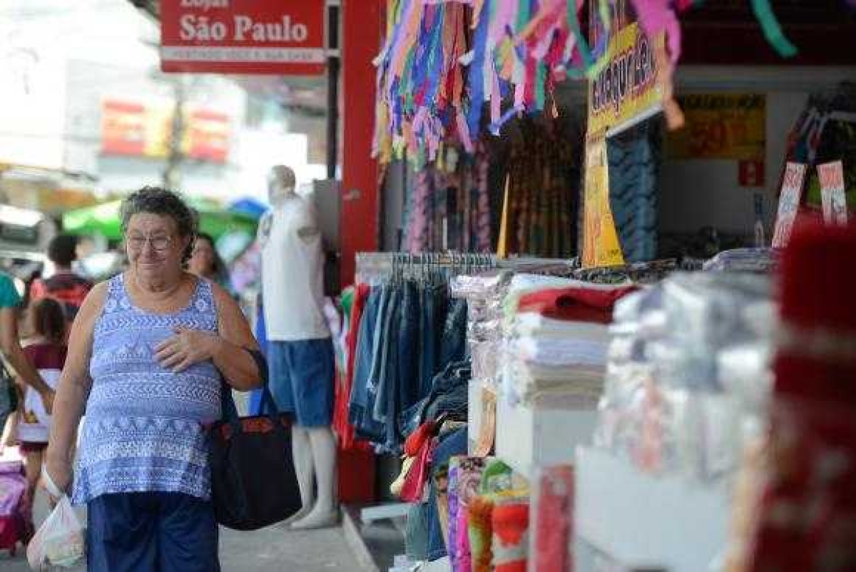 Altas taxas de juros afastam micro e pequenas empresas de empréstimos bancários (Foto: Tânia Rêgo/Agência Brasil)