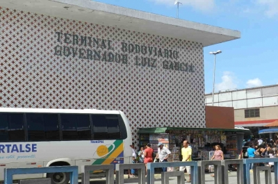  Foram apreendidas 41 pedras de crack e cerca de R$ 300 (Foto: arquivo Portal Infonet)
