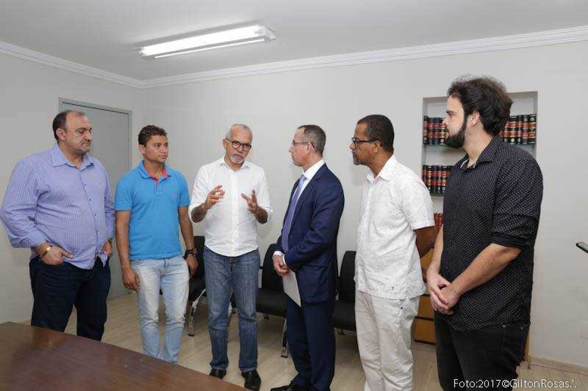 Câmara de Aracaju recebe PL que revoga o aumento anual do IPTU (Foto: Gilton Rosas/CMA) 