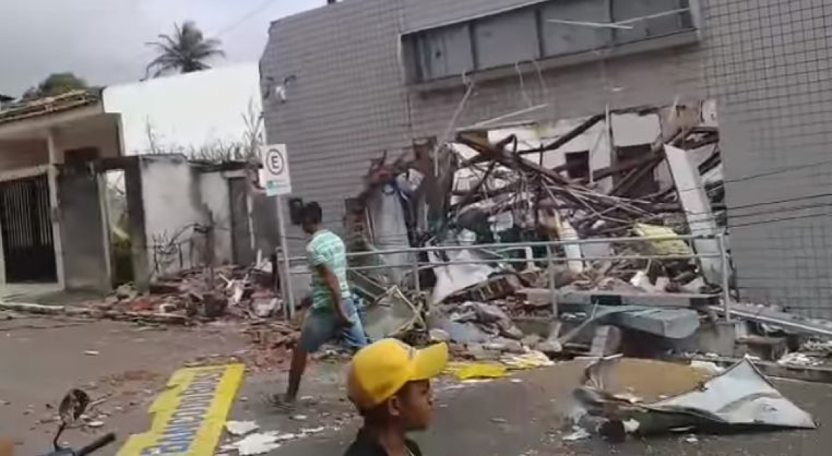 Macambira: veja como ficaram as agências bancárias após explosão (Imagem: Reprodução/YouTube)
