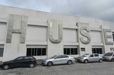 Mulher foi vítima de assalto mo estacionamento do HUSE (Foto: Arquivo Portal Infonet)