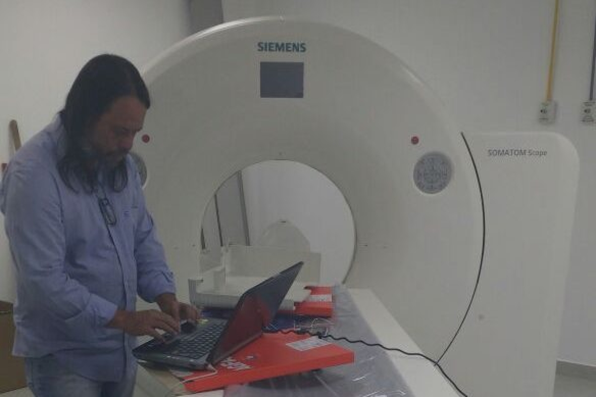 Em 70 dias de funcionamento, tomógrafo do Huse já realizou 3.711 exames e novo equipamento é instalado na Oncologia (Foto: SES/SE)