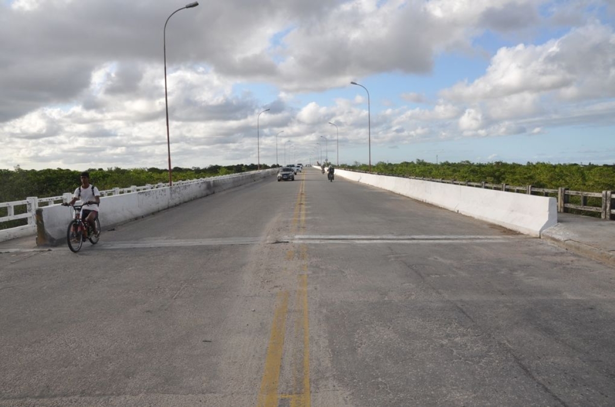 Ponte do Rio do Sal está liberada para tráfego (Foto: Jorge Reis/Seinfra/SE)