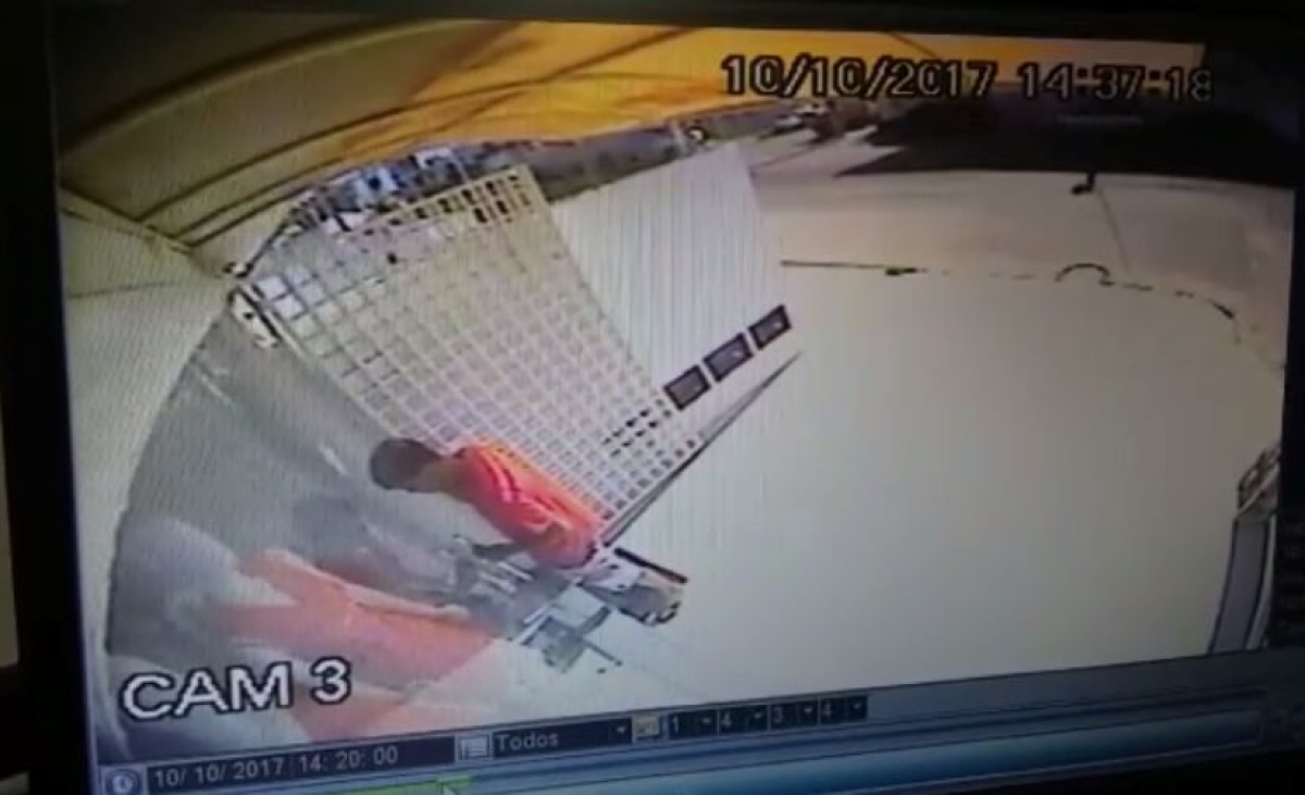 Polícia divulga vídeo com ação de assaltantes em loja de roupas no Grageru (Imagem: SSP/SE)