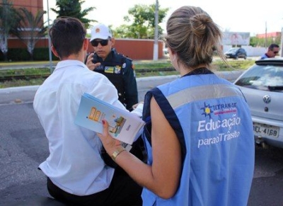 Ação do Detran/Sergipe dá início à semana de alerta do uso do celular e direção (Foto: Detran/SE)