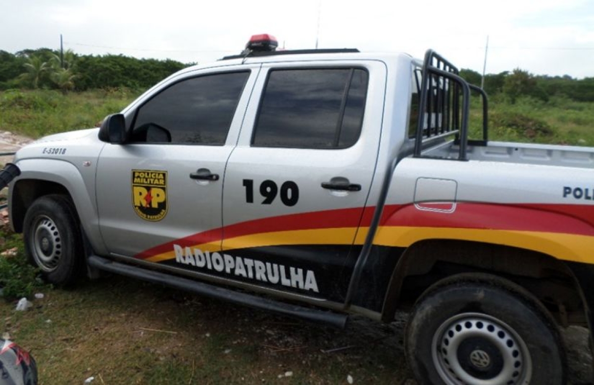Radiopatrulha recupera veículo com restrição de roubo no Bairro 18 do Forte (Foto: SSP/SE)
