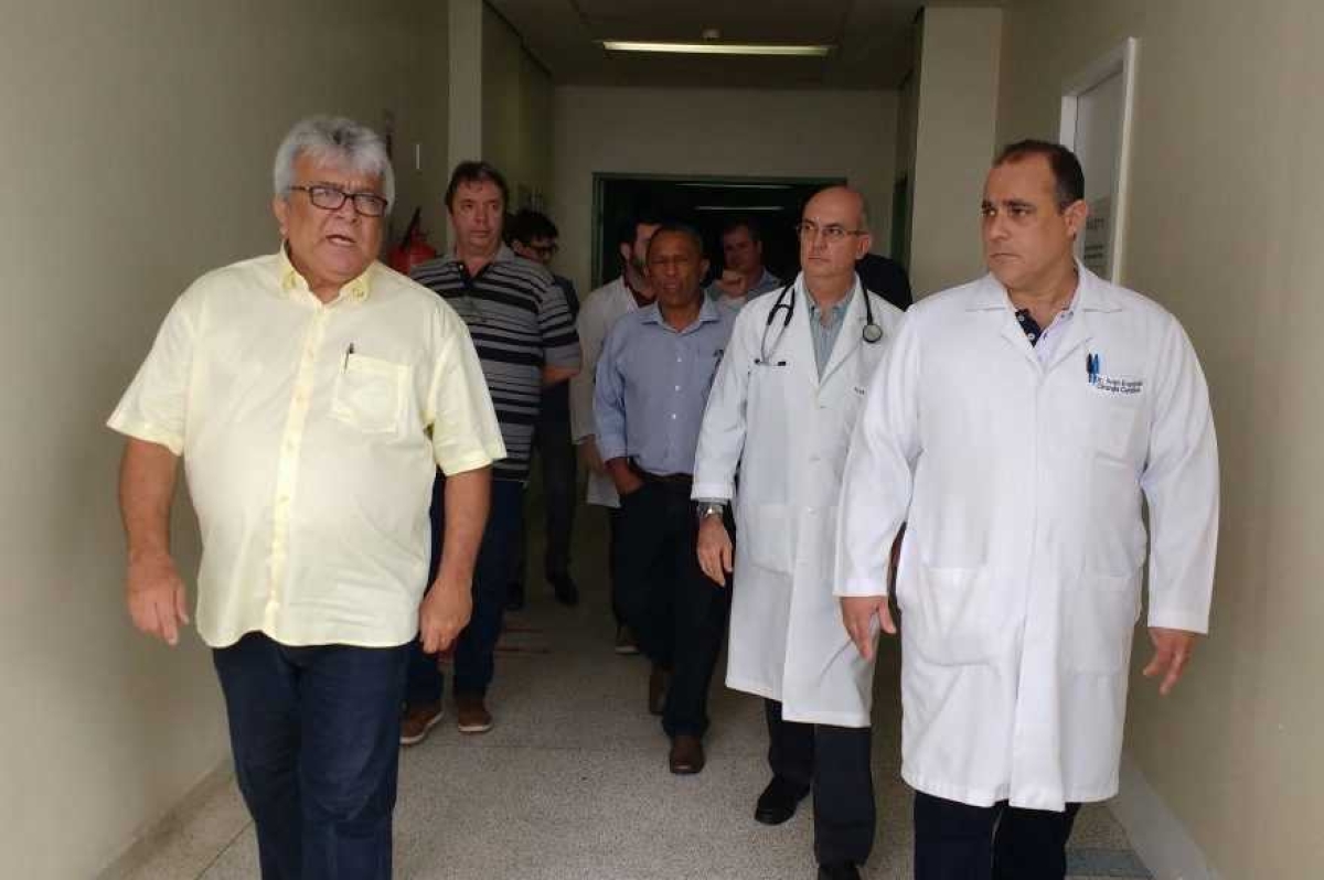 Almeida Lima determina início de obras para criação de espaços de hemodinâmica e nefrologia no Huse (Foto: SES/SE)