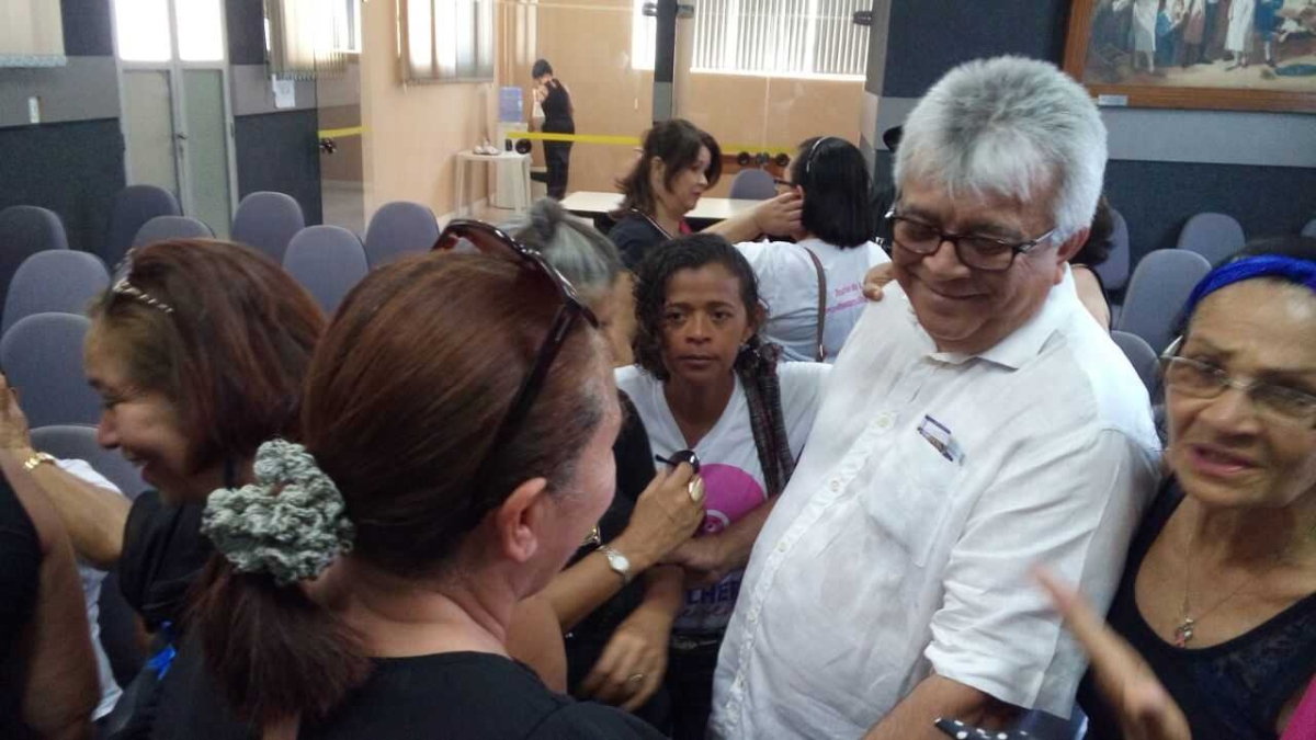 Almeida Lima recebe Mulheres de Peito e as direciona ao auditório da SES/Sergipe para registro de demandas a serem supridas (Foto: SES/SE)