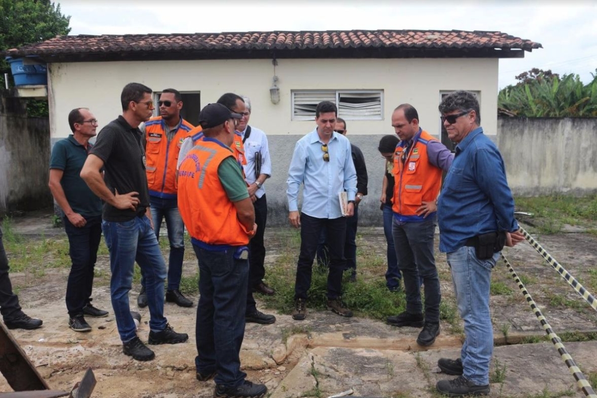 Defesa Civil Estadual, CREA e Deso alinham informações após visita à escola de Dores (Foto: Assessoria Seidh/SE)
