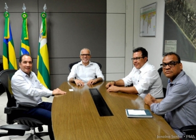 Edvaldo Nogueira busca parceria com Energisa para iluminação natalina no Parque da Sementeira (Foto: Janaína Santos/PMA)