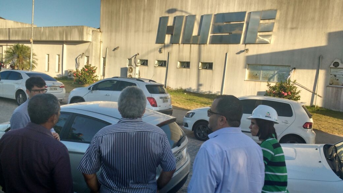 Almeida visita obras do Huse e conversa com usuários e servidores sobre atendimento
(Foto: SES/SE)