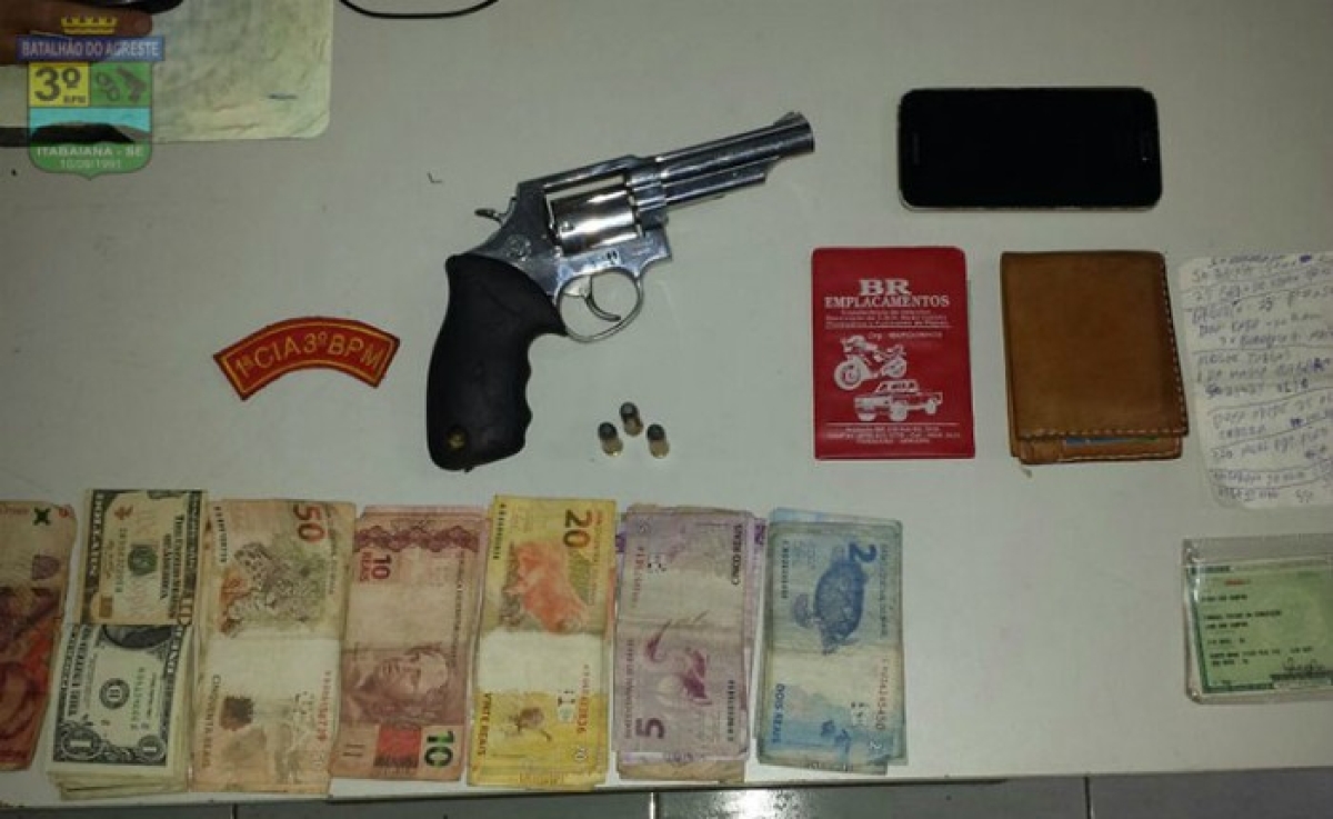 Polícia Militar através do 3º BPM prende trio e apreende arma de fogo em Campo do Brito (Foto: 3º BPM)