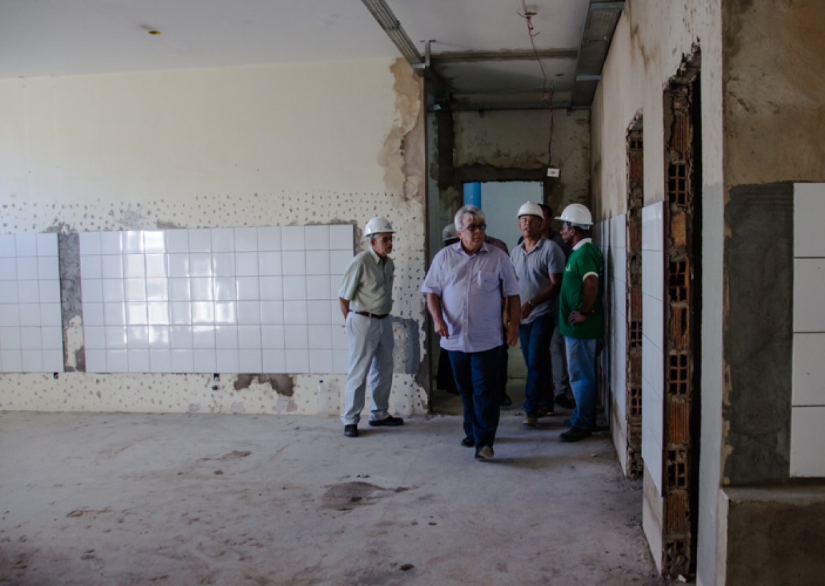 Secretário de Estado da Saúde visita obra da Maternidade Hildete Falcão (Foto: SES/SE)